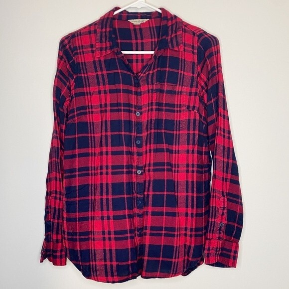 Lucky Brand Red Plaid Cuffed Collared Button Up Top Size Small - Picture 3 of 8